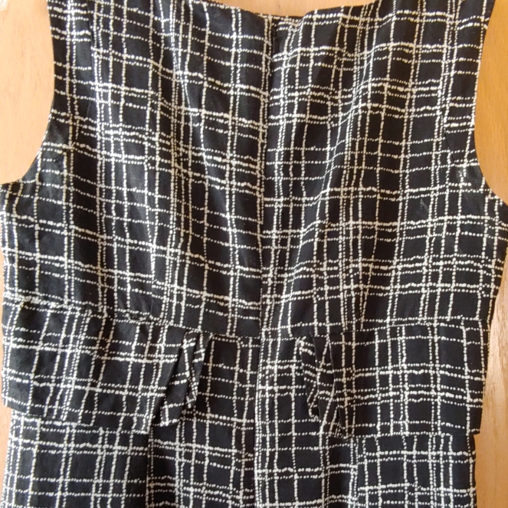 Dress - Picture 2 of 4